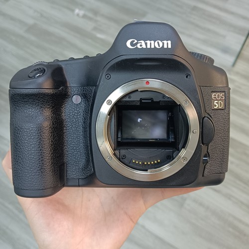 Canon eos mark - 5d, digital