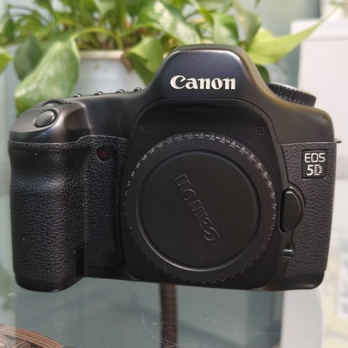 Canon eos 8mp full frame - 5d, 12.8mp