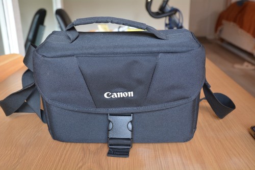Canon camera 200es eos padded - canon,
